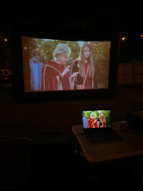 Halloween, halloweentown, halloweentown movie, movie marathon, projector, watch party, disney, disney original movie, fall, fall favorites, trendy fall events Halloweentown Movie, Halloween Marathon, Marathon Aesthetic, Halloween Town Movie, Disney Original Movies, Fall Bucket List, Fall Events, Movie Marathon, Watch Party