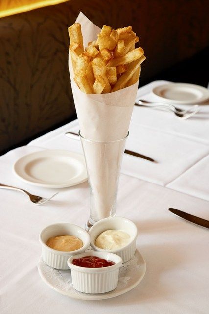 Belgian pommes frites Fancy Fries, Pom Frites, Fancy French Fries, French Fry Presentation, French Fries Business, French Fries Day, Aesthetic French Fries, Phoenix Food, Mcdonald’s French Fries