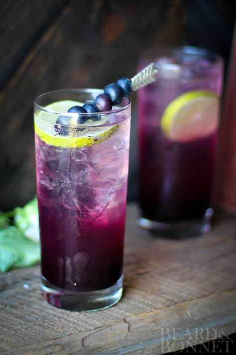 Blueberry Lavender Fizz {Beard and Bonnet} #glutenfree #vegan Blueberry Mocktail, Gin Smash, Blueberry Lavender, Homemade Soda, Blueberry Lemonade, Triple Sec, Party Drinks, Non Alcoholic Drinks, Refreshing Drinks