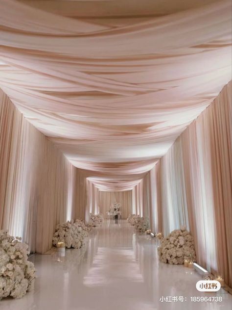 Elegant Wedding Hall Decorations, Draped Ballroom Wedding, Wedding Venue Drapery Ideas, Drapery For Wedding Reception, Wedding Guest Entrance, Wedding Tunnel Entrance, Draping Wedding Reception, Venue Draping, Event Draping