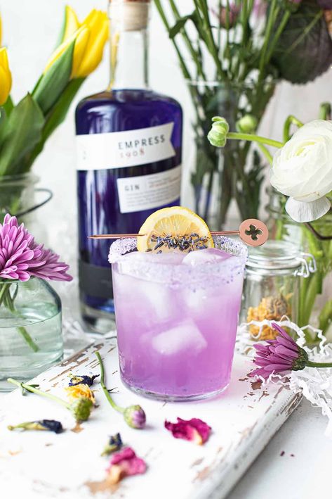 Lavender Cocktail Recipe, Lavender Syrup Cocktails, Peach Lavender Cocktail, Lavender Haze Drink, Spiked Lavender Lemonade, Lilac Cocktail Drink, Lavender Haze Mocktail, Honey Lavender Cocktail, Lavender Elderflower Cocktail