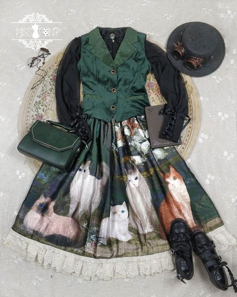 Miss Point -The Portrait of the Cats- Vintage Classic Lolita Vest Goth Style, Vintage Asian Fashion, Sophie Hatter, Steampunk Inspiration, Beverly Marsh, Big Dresses, Classic Lolita, Baby The Stars Shine Bright, J Fashion