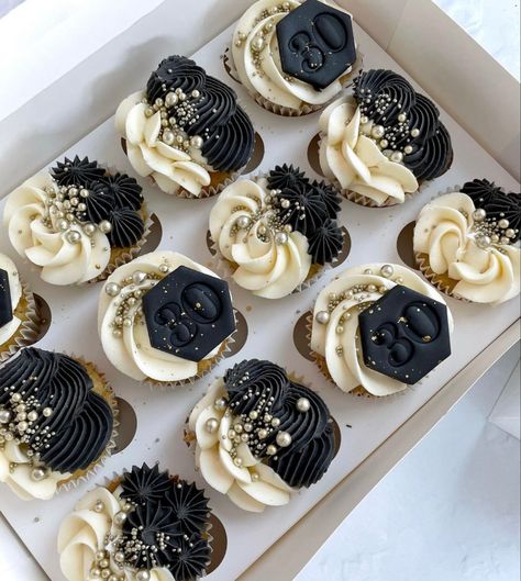 20 Birthday Cupcakes Ideas, Black And White Wedding Cake With Cupcakes, Cupcakes Men Birthday, Black White And Gold Cupcake Ideas, Cupcakes For Him Birthday, Black Gold Cupcakes Ideas, Black Cupcakes Aesthetic, Black And Gold Theme Cupcakes, Black And White Cupcakes Birthday