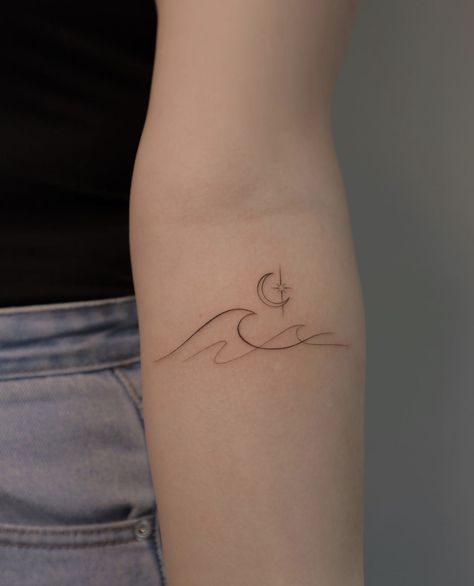 Moon And Waves Tattoo Simple, Beach Waves Tattoo Ideas, Ocean Wave Tattoo Minimalist, Matching Wave Tattoos, Minimalist Tattoo Wave, Moon Ocean Tattoo, Beach Wave Tattoo Ideas, Wave And Moon Tattoo, Minimal Wave Tattoo