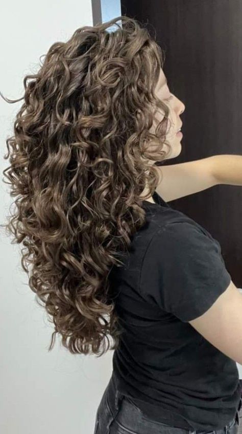 Octopus Haircut Long Hair Curly, Super Layered Curly Hair, Curly Haircuts For Long Faces, Long Naturally Curly Hair With Layers, 2c Hair Layers, Layered Wavy Haircuts Natural Curls, Curly Long Layered Hair, Long Curly Hair With Short Layers, V Shaped Haircut With Layers Long Hair Face Framing