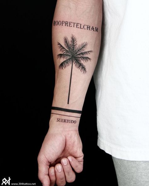 Cool Little Tattoos, Tattoo Placements, Knuckle Tattoos, Palm Tattoos, Men Tattoo, Palm Tree Tattoo, Initial Tattoo, Small Tattoos For Guys, Line Art Tattoos