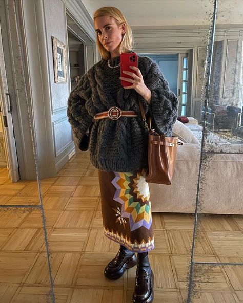 Blanca Miró Scrimieri on Instagram: "Ponchos, long coats, thick knits, boots, beanies and scarfs. What I love about winter, it’s always so playful 🤳" Winter Coats 2024, Blanca Miro Style, Knitted Dress Outfit, Fashion Souls, Celebrity Style Inspiration, Stylish Winter Outfits, Petite Style, Long Coats, Copenhagen Fashion Week