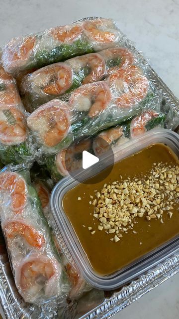 Easy Homemade Spring Rolls, Peanut Sauce Thai For Spring Rolls, Vietnamese Comfort Food, Shrimp Spring Rolls With Peanut Sauce, Spring Roll Dinner, Spring Roll Sauce Recipe, Vietnamese Spring Rolls Sauce, Spring Rolls Shrimp, Peanut Sauce For Spring Rolls