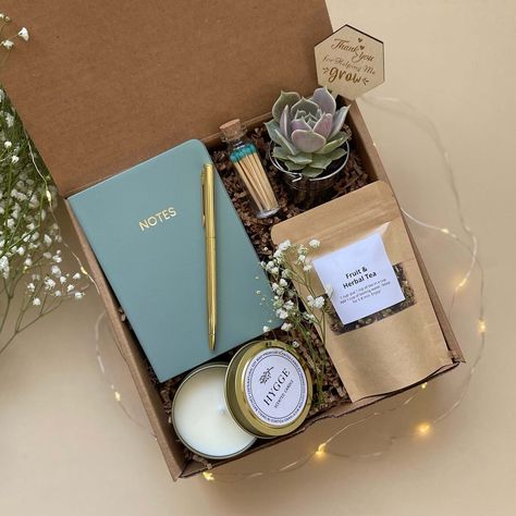 Thank You Hamper Ideas, Thank You Hamper, Teacher Appreciation Gift Box Ideas, Thank You Gifts Diy, Students Gifts From Teacher, Corporate Xmas Gift Ideas, Aesthetic Gift Box Ideas, Thank You Gifts For Coworkers, Thank You Gift Ideas