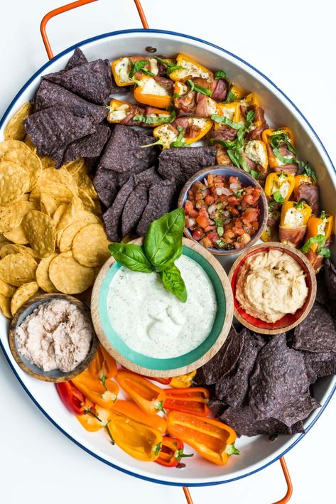 BEST Chips and Dips for summer #reluctantentertainer Chips And Dips Board, Chips And Dips Platter, Chip Dip Board, Chip And Dip Boards, Chip N Dip Platter, List Of Appetizers, Dip Ideas, Shredded Beef Recipes, Dip Platter