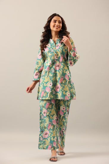 Buy cotton loungewear set online for women in India – JISORA Cotton Suit Designs, Tops Outfit, Co Ords Outfits, Cotton Loungewear, Stylish Loungewear, Suit Designs, Loungewear Set, Kurta Designs, Floral Print Tops