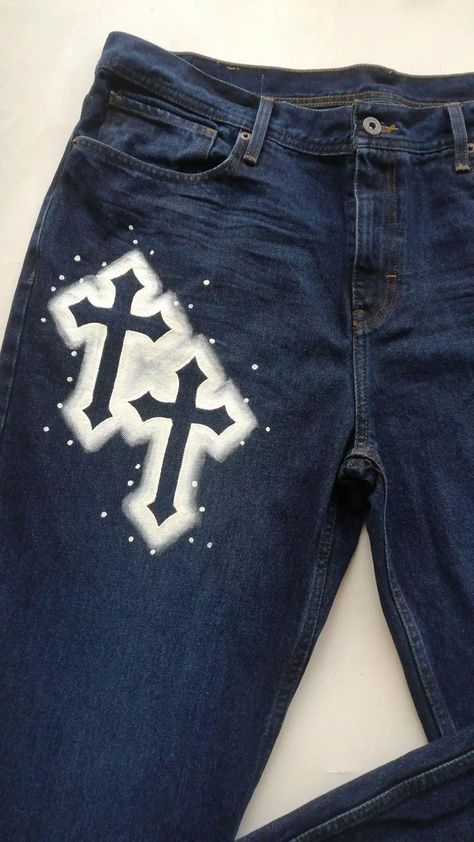 Custom by cabrera Custom Jeans Paint Ideas, Painted Jeans Diy Ideas Y2k, Graphic Jeans Y2k, Painted Pants Aesthetic, Diy Y2k Jeans, Custom Jeans Aesthetic, Diy Pants Jeans, Jean Designs Diy, Cool Jeans Diy