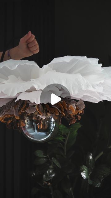 Floral Lamp Shade, Paper Flower Lampshade, Crepe Paper Flower Lamp, Diy Paper Flower Lamp Shade, Crepe Paper Lamp, Paper Flower Lamp Diy, Paper Flower Lamp, Flower Lamp Diy, Flower Chandelier Diy