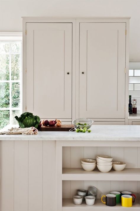 British Kitchen Design, British Standard Kitchen, Curated Kitchen, Plain English Kitchen, Declutter Kitchen, Bespoke Kitchen Design, Plain English, Traditional Kitchen Design, English Kitchens