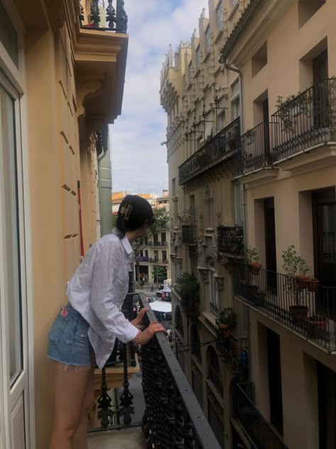 Apartment In Spain Aesthetic, Spain Aethestic, Salamanca Spain Aesthetic, Spain Life Aesthetic, Southern Spain Aesthetic, Spain Trip Aesthetic, Life In Spain Aesthetic, Spain Lifestyle Aesthetic, Barcelona Girl Aesthetic