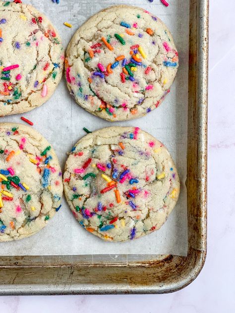 Gooey Sugar Cookies, Funfetti Cookies Recipe, Chewy Cutout Sugar Cookies, Pudding Sugar Cookies, Cookie Add In Ideas, Sprinkle Butter Cookies, Best Sprinkle Cookies, Easy Sugar Cookie Decorating Ideas, Sprinkle Cookie Bars