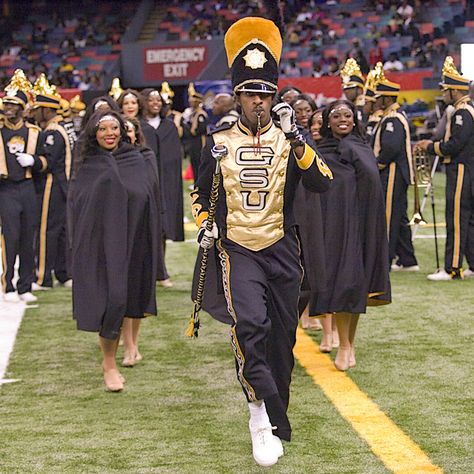 Black College Drumline Battles | Bayou classic I battle of the bands 1 Beauty, Solange Knowles, Louisiana, Bayou Classic, Battle Of The Bands, Marching Band, Academic Dress, Band, Quick Saves