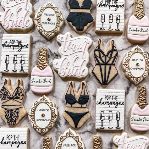 Modern champagne-inspired bachelorette party cookies. {Cookies + Calligraphy} See more bach party planning ideas on WeddingWire! Plan A Bachelorette Party, Bachelorette Swag, Champagne Bachelorette, Champagne Bachelorette Party, Bachelorette Party Cookies, Bridal Lingerie Shower, Party Planning 101, Lingerie Cookies, Lingerie Bachelorette