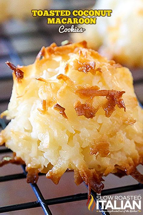 Macaroons Easy, Macaroon Cookies Recipe, Easy Macaroons Recipe, Coconut Macaroon Cookies, Slow Roasted Italian Recipes, Coconut Macaroons Easy, Sweetened Condensed Milk Recipes, Macaroons Recipe, Coconut Macaroon