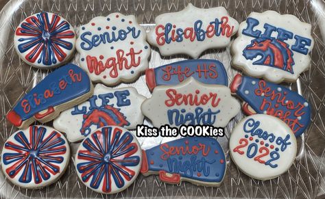 High School Cookies, Senior Night Cookies, Senior Cookies, Senior Night Football, Senior Stuff, Senior Ideas, Night High, Football Stuff, Personalized Cookies