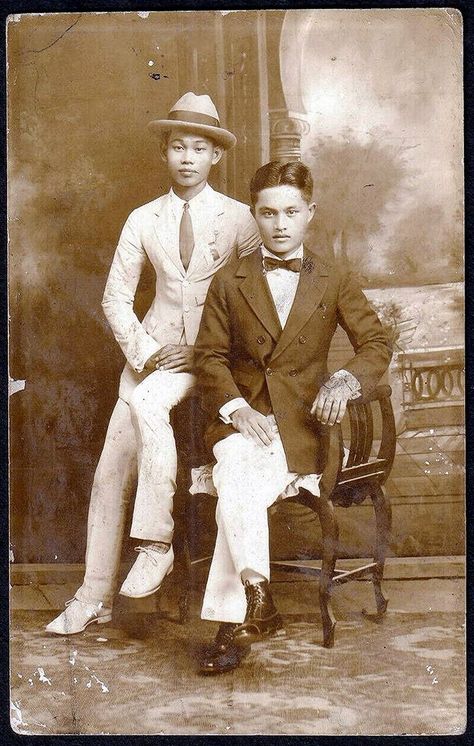 1920s Filipino Fashion, Vintage Filipiniana, Vintage Filipino, Filipino Boys, Filipino People, Fort Santiago, Philippine History, 1950s Mens Fashion, Filipino Heritage