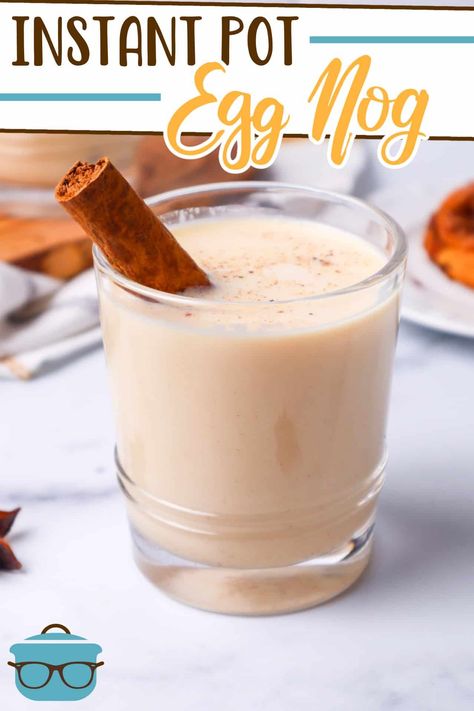 Egg Nog Recipe, Traditional Christmas Drinks, Eggnog Recipe Homemade, Creamy Eggnog, Christmas Drinks Recipes, Homemade Eggnog, Country Cook, Holiday Drink, Eggnog Recipe