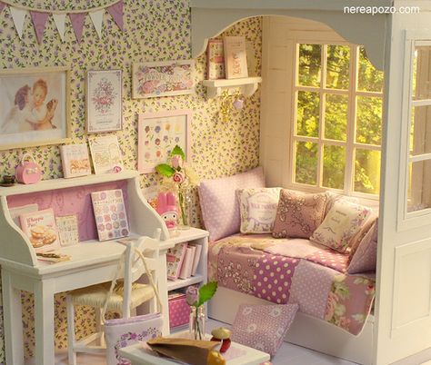 Wrapping Room, Studio Suite, Lavender Art, Miniature Diorama, Dollhouse Bedroom, Room Boxes, Betsy Mccall, Doll House Plans, Doll House Crafts