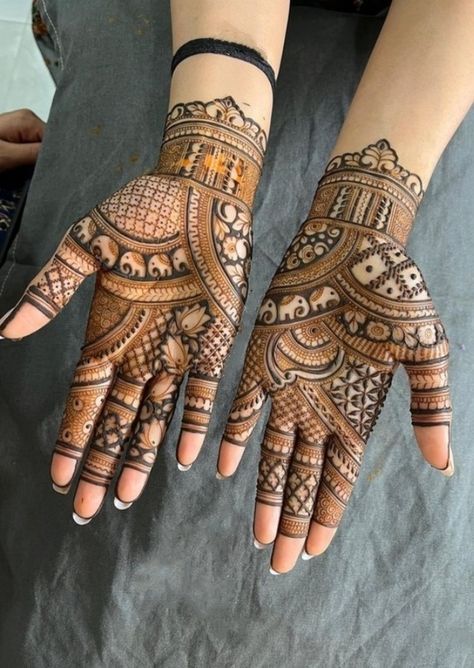 Eid Special Front Hand Mehndi Design, Paryushan Mehendi Designs, Bridal Front Hand Mehndi Designs, Eid Special Mehndi Design Front Hand 2024, Indian Mehndi Designs Back Hand, Party Mehendi Designs, Teej Mehandi Designs, Mehendi Front Hand, Mehendi Designs For Hands Full Hand