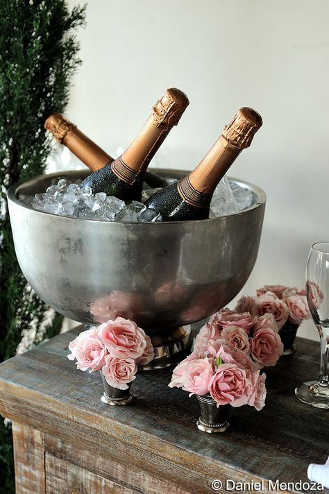 Champagne Bucket Bucket Centerpiece, Expensive Champagne, Bucket Decor, Champagne Bucket, Champagne Party, Champagne Bar, Wine Display, Party Food And Drinks, Champagne Buckets