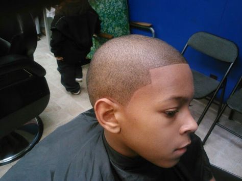 Lil Tony fresh cut at Hair Aces Lil Tony, Black Men Haircuts, Fresh Cut, Haircuts For Men, Beauty Salon, Black Men, Hair Cuts, Hair, Beauty