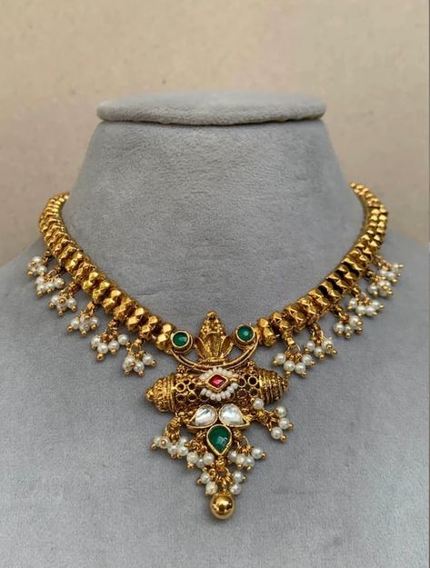 Hkaurjewels - Etsy Traditional Necklace Designs Gold Indian, Antique Gold Necklace Set, Heavy Gold Necklace Indian, Simple Gold Necklace Designs, Indian Jewellery Gold, Indian Gold Necklace Designs, Pearl Locket, Vintage Indian Jewelry, Simple Necklace Designs