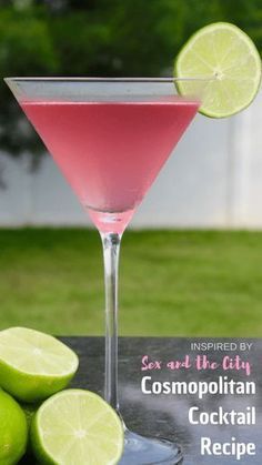 Best Cosmopolitan Recipe, Pink Cosmopolitan Drink, How To Make A Cosmopolitan Drink, Pretty Martini Drinks, Best Martini Recipe Cocktails, Boho Cocktails, Cointreau Cocktail Recipes, Cosmopolitan Martini, Cosmopolitan Drink Recipe