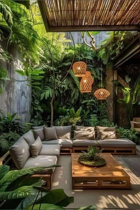 Concrete Patio Garden Ideas, Patio With Plants Ideas, Patio Decorating Ideas With Pool, Small Yard Decor, Patio And Backyard Decor, Backyard Garden Aesthetic, Terasa Ideas, Patio Jungle, Lapa Ideas