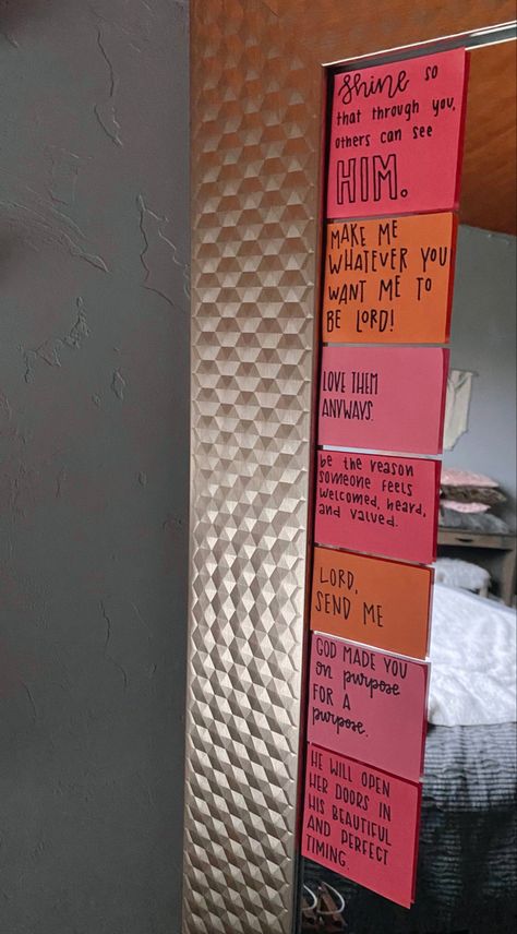 Vision Board With Sticky Notes, Sticky Notes Around Mirror, Scriptures To Put On Mirror, Sticky Notes Quotes Christian, Mirror Sticky Notes Christian, Bible Study With Sticky Notes, Bible Study Projects, Sticky Note Mirror Christian, Notes To Put On Your Mirror