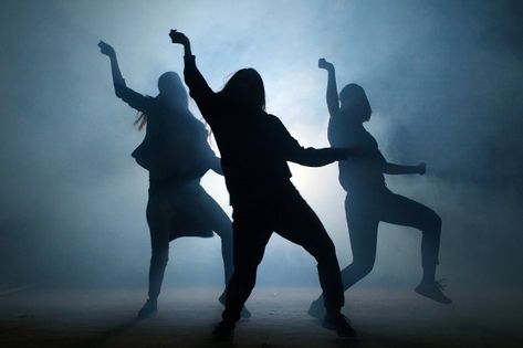 Dance Aesthetic Hip Hop, Aesthetic Hip Hop, Hip Hop Aesthetic, Dance Motivation, Baile Hip Hop, Street At Night, Dancer Lifestyle, Hip Hop Dancer, Group Dance