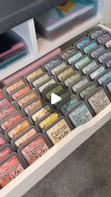 lesley oman on Instagram: "How to store #disressinks in an IKEA Alex drawers unit. This is how I do it. I love that it looks so pretty, and I can access all the inks easily. 😍 I purposefully put this unit right behind my craft desk so that these guys were within easy reach! What's your thoughts?  #craftroomadventures #craftstorage #craftroomorganization #heffydoodle #inkblending #craftroom #craftstorageideas" Organisation, Alex Drawer Inserts, Ikea Craft Desk Hack, Ikea Craft Room Desks, How To Store Markers, Ikea Alex Drawers Craft Room, Ink Storage Ideas, Scrapbook Storage Ideas, Ikea Alex Drawers Organization