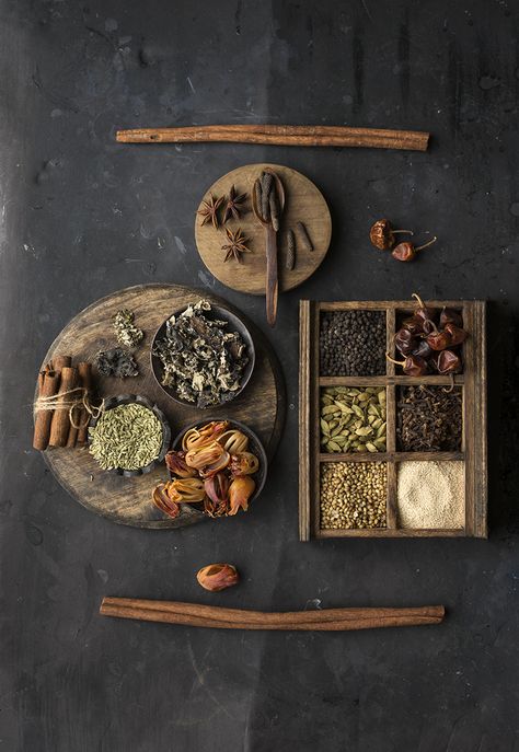 Chettinad Spice blend Spices Photography, Food Photography Tutorial, Leaf Photography, Spice Labels, Spice Shop, Food Illustration Art, Food Photography Inspiration, Indian Kitchen, Flavor Enhancers