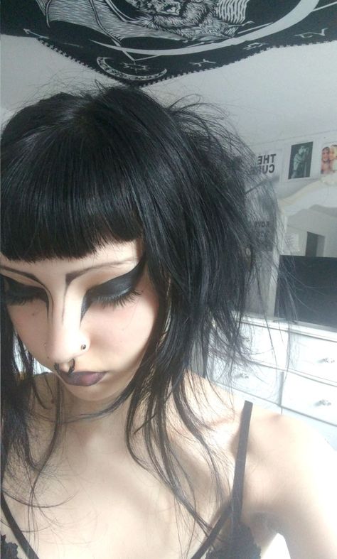 Goth Movie Characters, Unique Looking People, White Foundation Makeup Looks Goth, Goth Makeup No Foundation, Simple Trad Goth Makeup, Teased Hair Goth, Goth Eyebrows, No Brows, Goth Bleached Eyebrows