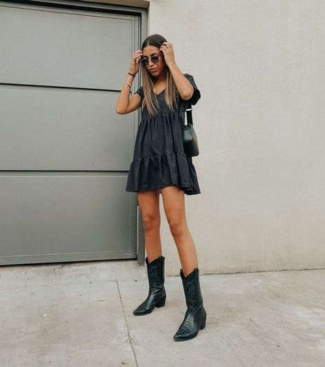 60+ Cute Cowboy Boots Outfits to Get in on Fall's Hottest Shoe Trend - Life with Mar Black Cowboots Outfits, Outfit Botas Cowboy Mujer, Outfit Con Cowboy Boots, Outfit Botas Vaqueras, Black Cowgirl Boots Outfit, Black Western Boots Outfit, Cowboy Boots Outfit Summer, Dress And Cowboy Boots Outfit, Cute Cowboy Boots