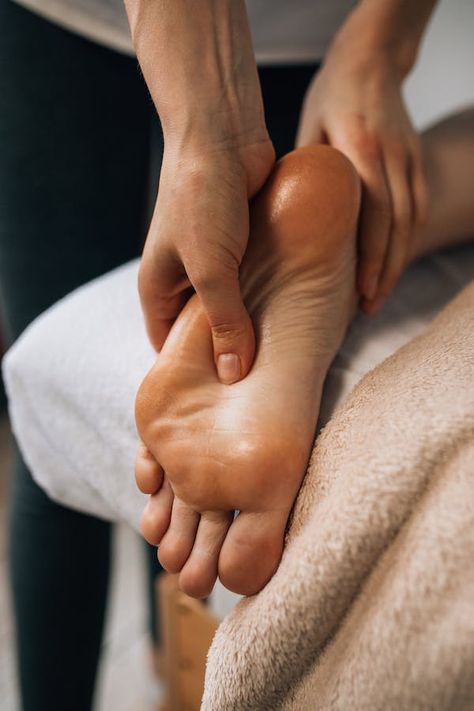 A Woman Having a Massage · Free Stock Photo Massage Images, Massage Pictures, Foot Reflexology Massage, Craniosacral Therapy, Swedish Massage, Reflexology Massage, Aromatherapy Massage, Foot Reflexology, Hot Stone Massage