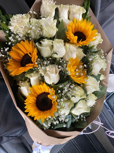 Boyfriend Got Me Flowers, Bouquet Of Flowers From Boyfriend, Flowers From Boyfriend, Flowers Bouquet Gift Boyfriends, Pretty Bouquet Of Flowers, Prettiest Flowers, Bouquets Of Flowers, Luxury Flower Bouquets, Prettiest Bouquet