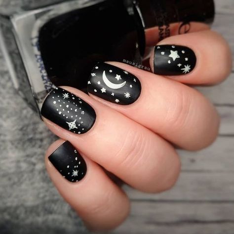 15 Chic Short Black New Year's Nail Ideas for 2024 - thepinkgoose.com Solid Black Nails, Cute Disney Nails, Short Black Nails, Rocker Nails, Matte Black Nail Polish, Dark Color Nails, Silver Nail Designs, Witchy Nails, Black Elegance