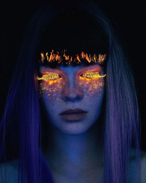 Olga Zakharova (Kaetano) on Instagram: “#goodnightandsweetdreams #nightmood last one neon makeup to close the week:)) #beautyeditorial by @tuponogova_volkova for @lucysmagazine…” Uv Photography, Neon Violet, Uv Makeup, Street Photography People, Neon Photography, Alien Aesthetic, Neon Makeup, Face Drawing Reference, Portrait Lighting