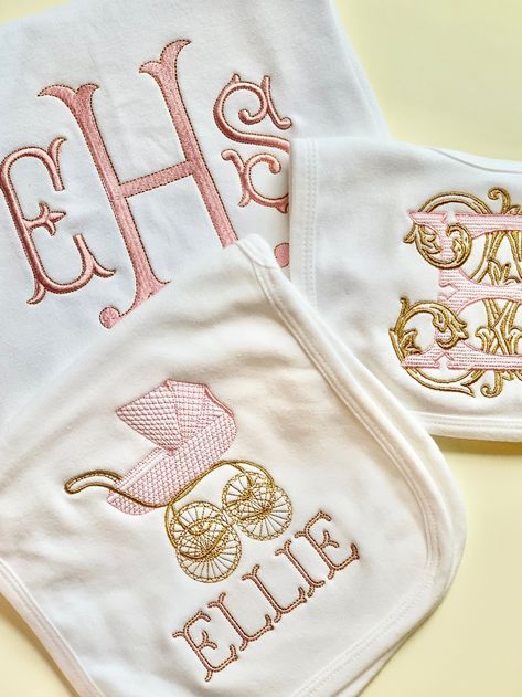 Trio Baby Gift Set Blanket Bib and Burp Cloth Baby - Etsy Baby Monogram Ideas, Vine Outline, Monogram Baby Girl, Vintage Pram, Baby Embroidery, Baby Monogram, Letter Monogram, 3 Letter, Baby Burp Cloths