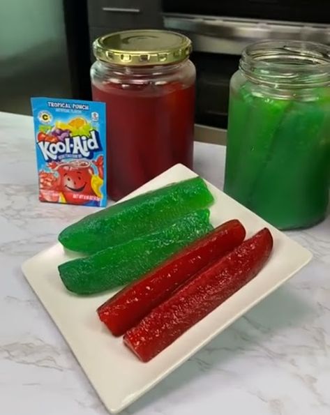 Kool Aid Pickles, Chaotic Kitchen, How To Make Pickles, Pickles Recipe, Soda Shop, Recipe Step By Step, Homemade Pickles, Sour Taste, Food Combining