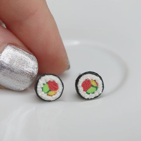 Make your days better with some Maki Sushi Earrings! :) If you are looking for the perfect gift for a foodie person, then this funny Miniature Food Earrings is definitely the right choice! D E T A I L S: * Handmade Sushi Stud Earrings * Made from Polymer Clay * Width: 0.4 inches (1 cm) * Earring posts: Stainless steel * Earrings are light and easy to wear * Earrings will arrive in a nicely packed eco friendly box 😉 Get -15% OFF from your order by purchasing 2 or more MininiLand jewelry and use Sushi Clay Earrings, Easy Fimo Earrings, Studded Clay Earrings, Polymer Clay Earrings Cute Food, Miniature Food Earrings, Food Earrings Polymer Clay, Funny Earrings Diy, Polymer Food Earrings, Cute Food Earrings