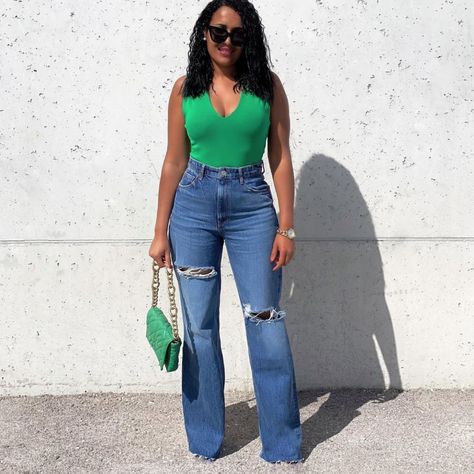 Zara Wide Leg Ripped Jeans Ootd For Summer, Wide Leg Ripped Jeans, Chic Mom Outfits, Brunch Outfits, Wide Leg Jeans Outfit, Classy Summer Outfits, Sporty Spice, Zara New, Elegante Casual