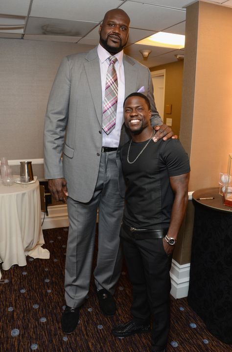 Presenting Shaq and Kevin Hart! | Kevin Hart Meets Shaq, Takes Maginificent Photo... Literally the best photo ever Pop Team Epic Cosplay, Shaquille O’neal, Pop Team Epic, Face Swaps, Gta San Andreas, Kevin Hart, Shaquille O'neal, E Card, Thug Life