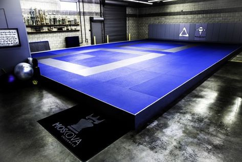 Photography by Stefan Kocev Jiu Jitsu Gym Design, Bjj Gym, Jiu Jitsu Gym, Dojo Design, Dojo Ideas, Martial Arts Gym, Karate School, Mma Gym, Sport Outfits Gym