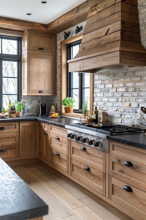 Kitchen Remodel Light Brown Cabinets, German Style Kitchen, Bright House Decor, Wood Accents Kitchen, Kitchen Ideas 2024 Trends, Barn Kitchen Ideas, Rustic Oak Kitchen, Bright Kitchen Ideas, Cabin Kitchens Rustic